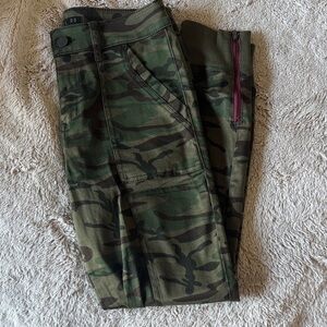 Level 99 Camouflage Ankle Pants